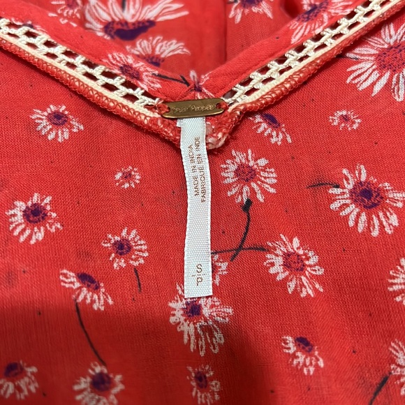 Free People Red blouse. - Picture 10 of 11